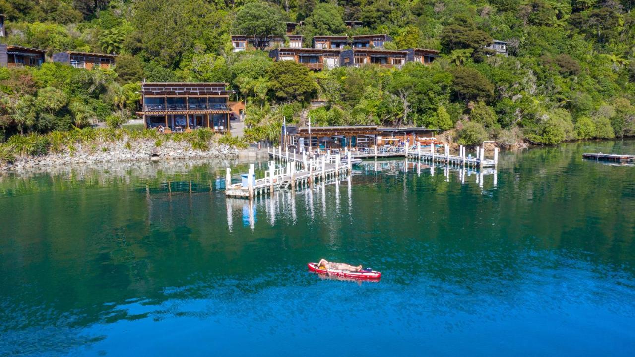 Bay Of Many Coves Hotel Arthur's Bay Exterior foto
