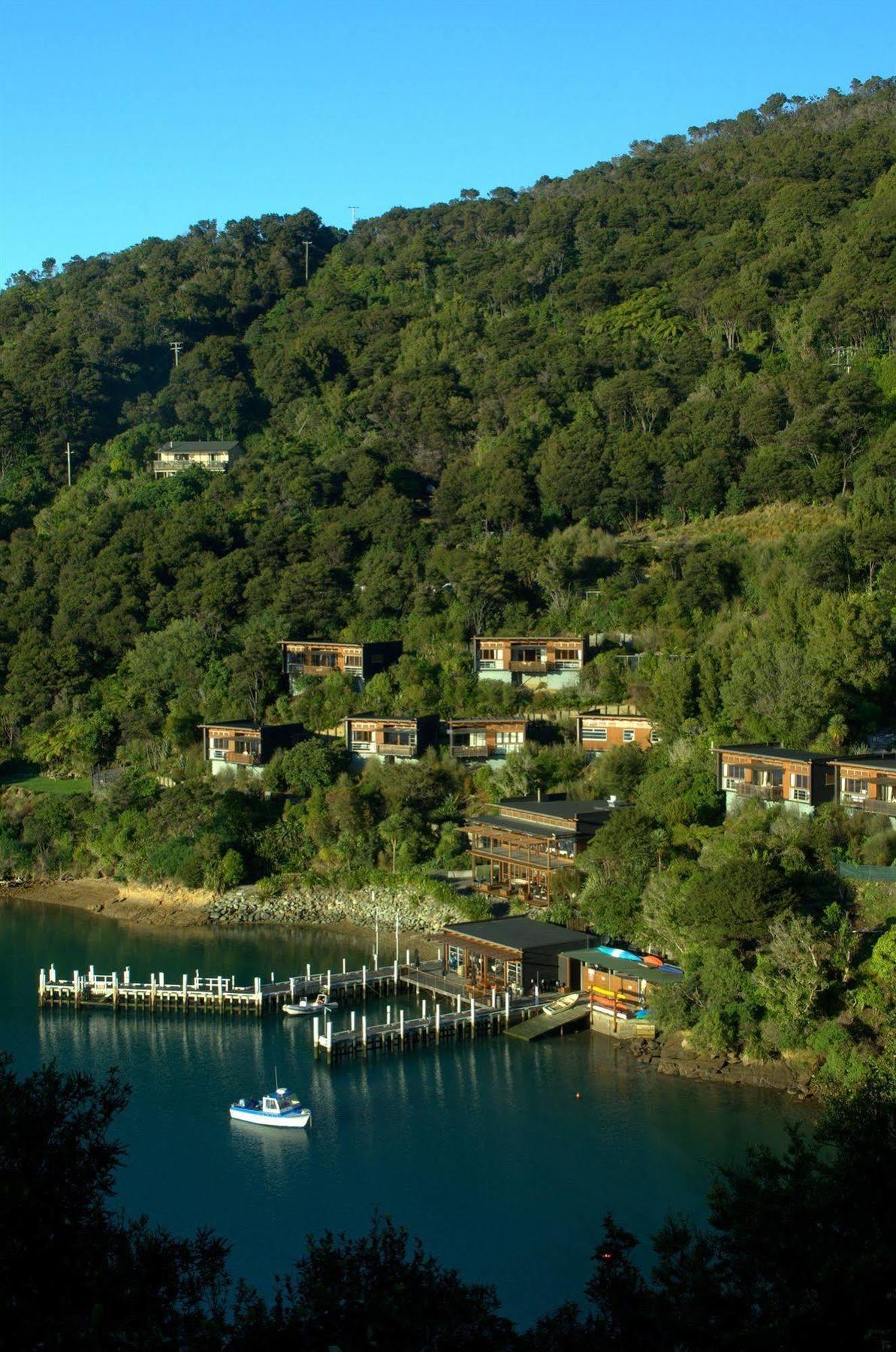 Bay Of Many Coves Hotel Arthur's Bay Exterior foto